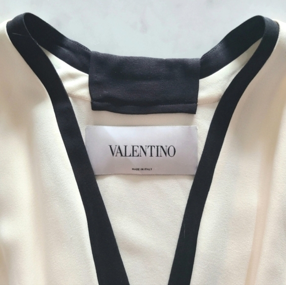 Valentino Two-Tone Ruched Waist Gown, Ivory | Black, Size 6, NWT - Picture 11 of 16